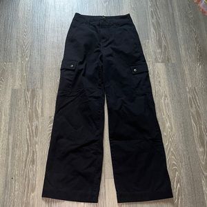 Black Forever 21 cargo pants